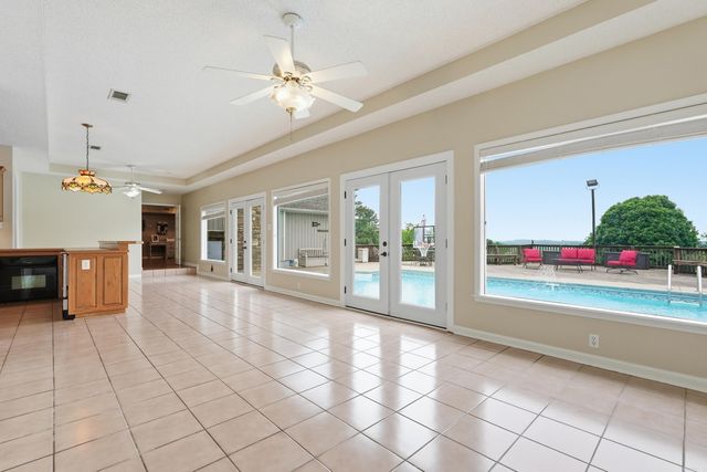 1100 Carruthers Drive, Morrilton, AR 72110