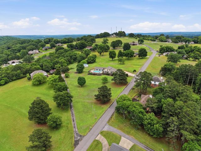1100 Carruthers Drive, Morrilton, AR 72110