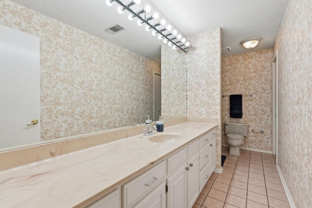 1100 Carruthers Drive, Morrilton, AR 72110