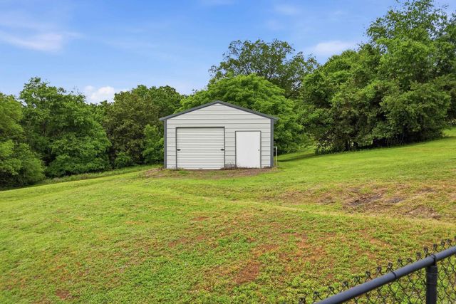 1100 Carruthers Drive, Morrilton, AR 72110