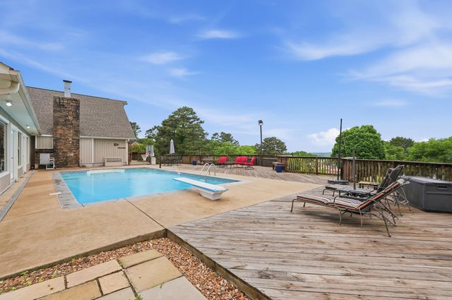 1100 Carruthers Drive, Morrilton, AR 72110