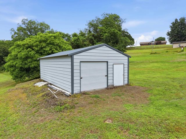 1100 Carruthers Drive, Morrilton, AR 72110