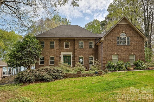 4841 Mountain Point Lane, Charlotte, NC 28216