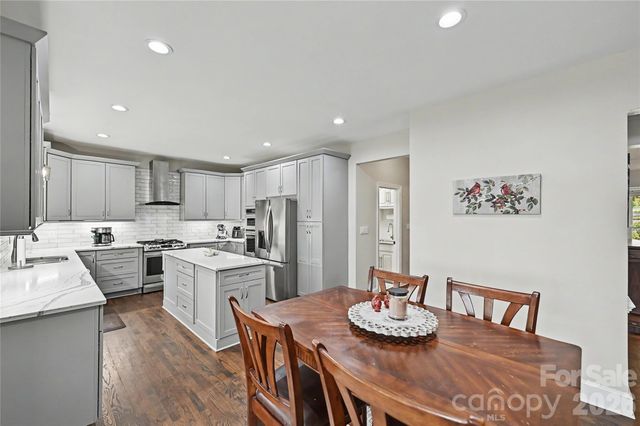 4841 Mountain Point Lane, Charlotte, NC 28216