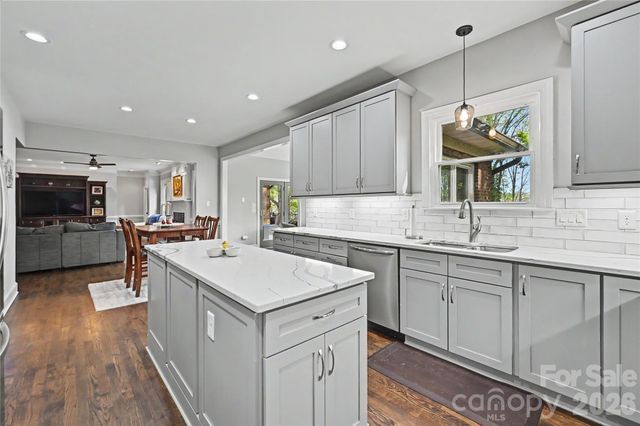 4841 Mountain Point Lane, Charlotte, NC 28216