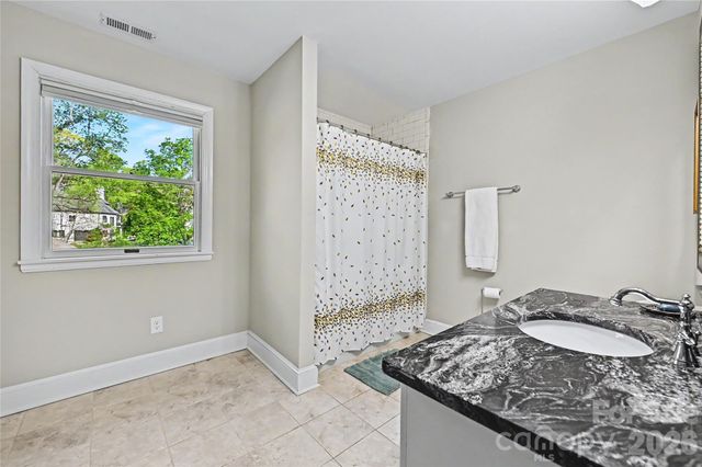 4841 Mountain Point Lane, Charlotte, NC 28216