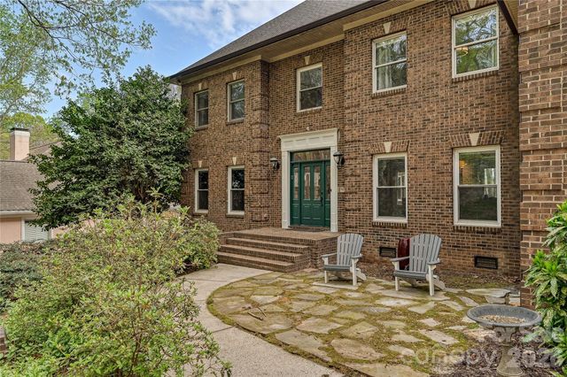 4841 Mountain Point Lane, Charlotte, NC 28216