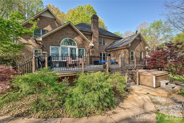4841 Mountain Point Lane, Charlotte, NC 28216