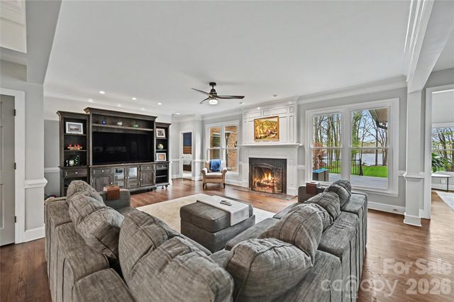 4841 Mountain Point Lane, Charlotte, NC 28216