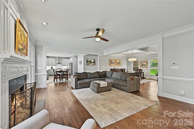 4841 Mountain Point Lane, Charlotte, NC 28216