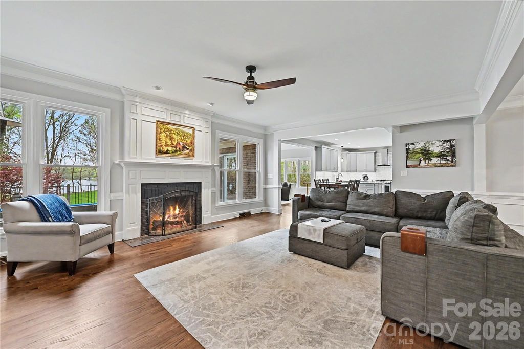 4841 Mountain Point Lane, Charlotte, NC 28216