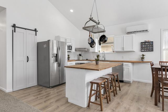 2450 Highway 231, S, Castalian Springs, TN 37031