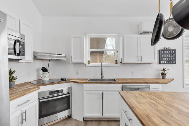 2450 Highway 231, S, Castalian Springs, TN 37031