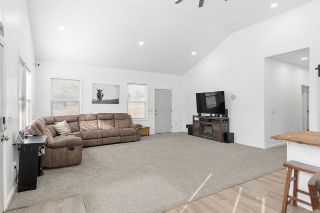 2450 Highway 231, S, Castalian Springs, TN 37031