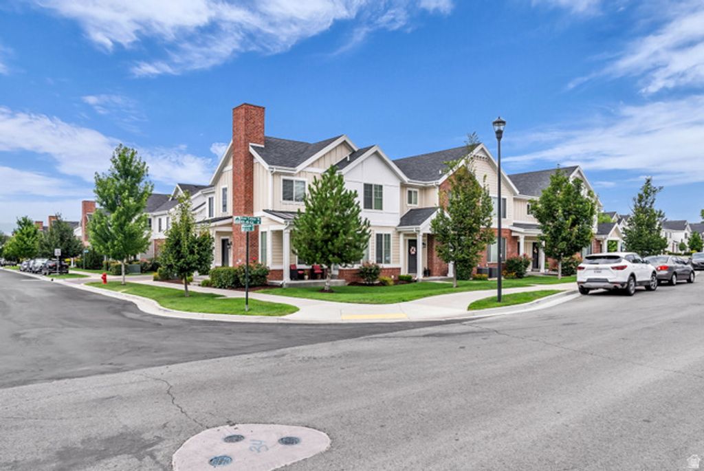 831 E OAKHAMPTON DR, Sandy, UT 84094 — photo 4