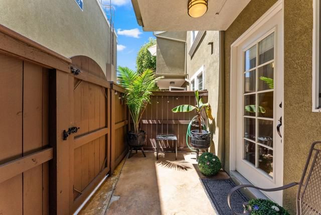 5404 Balboa Arms Drive 352, San Diego, CA 92117