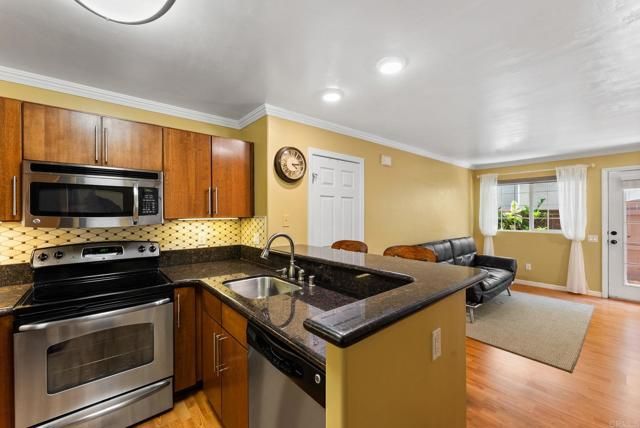 5404 Balboa Arms Drive 352, San Diego, CA 92117