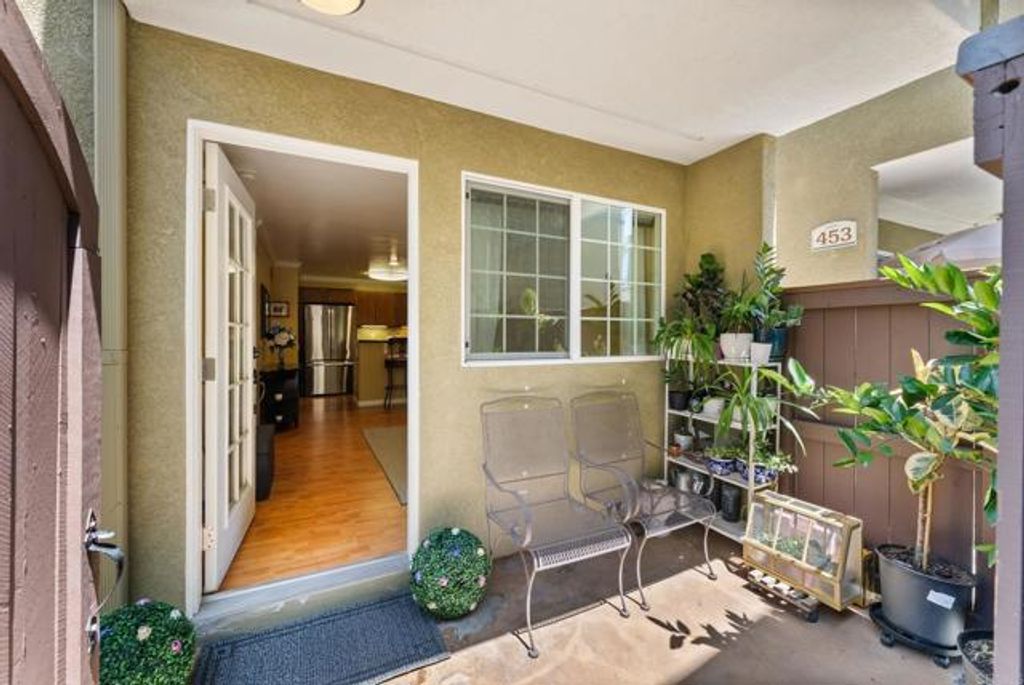 5404 Balboa Arms Drive 352, San Diego, CA 92117