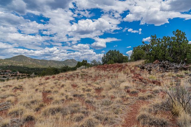 40 E Old Agua Fria Road, Santa Fe, NM 87508