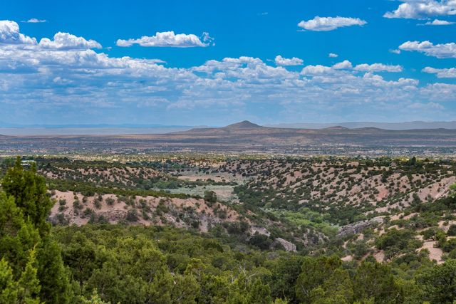 40 E Old Agua Fria Road, Santa Fe, NM 87508