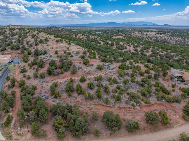 40 E Old Agua Fria Road, Santa Fe, NM 87508