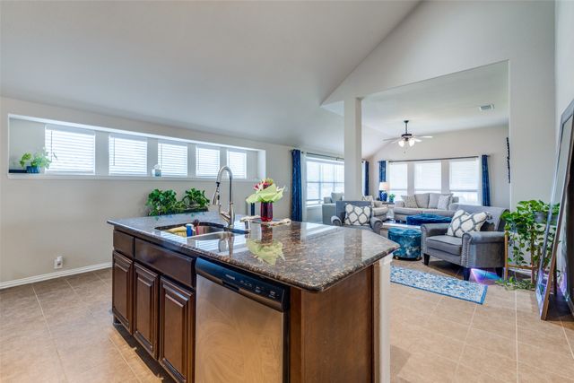 4806 Ashbury Lane, Mansfield, TX 76063
