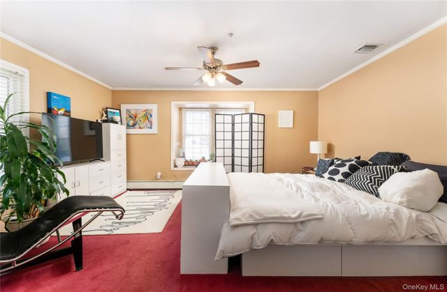 6 Georgian Court, Coram, NY 11727