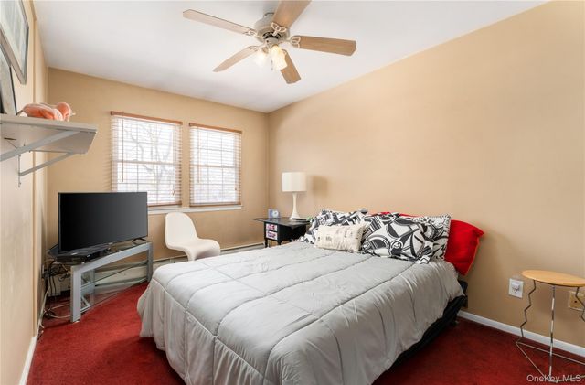 6 Georgian Court, Coram, NY 11727