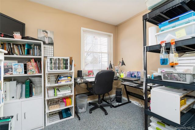 6 Georgian Court, Coram, NY 11727