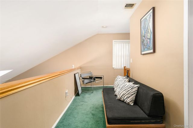 6 Georgian Court, Coram, NY 11727