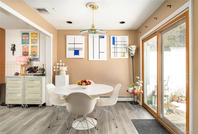 6 Georgian Court, Coram, NY 11727