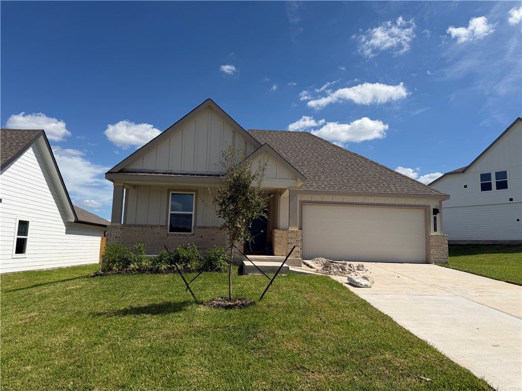 1011 Legrand Street, Brenham, TX 77833 — exterior