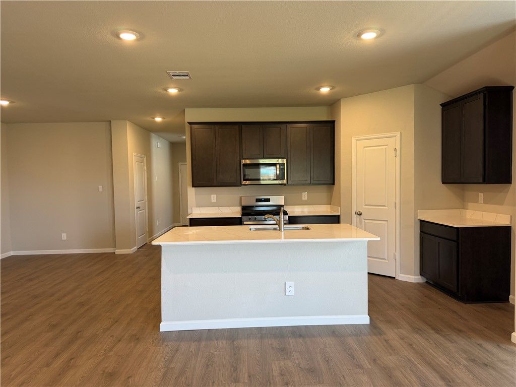 1011 Legrand Street, Brenham, TX 77833 — photo 2