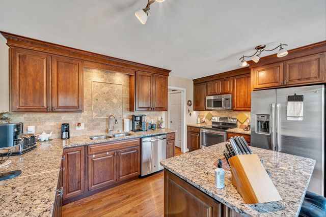 384 Deer Haven DR, Roanoke, VA 24012