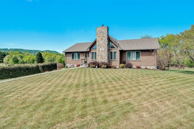 384 Deer Haven DR, Roanoke, VA 24012