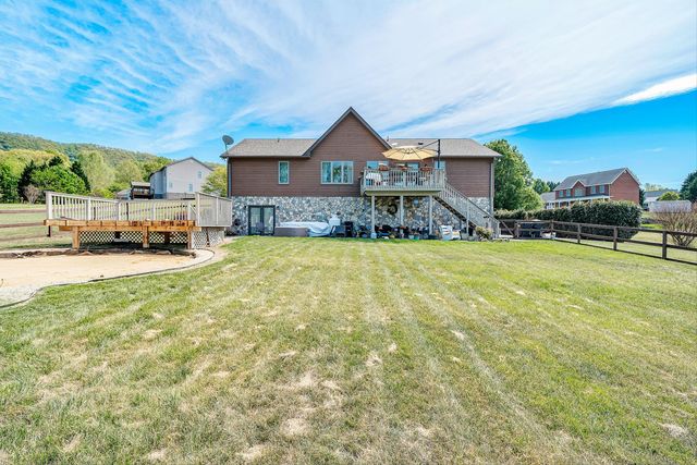384 Deer Haven DR, Roanoke, VA 24012