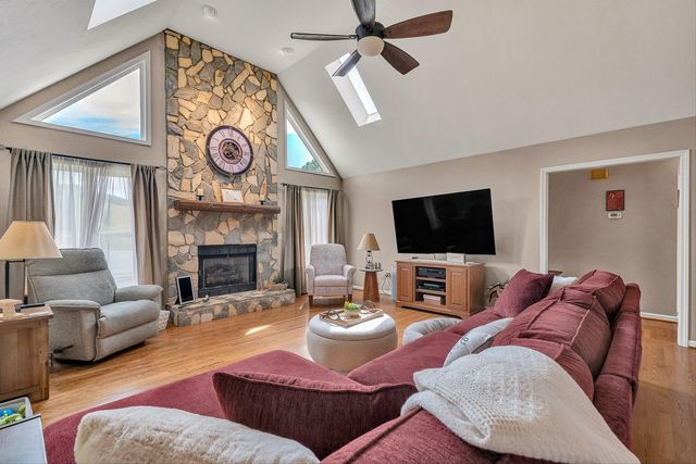 384 Deer Haven DR, Roanoke, VA 24012