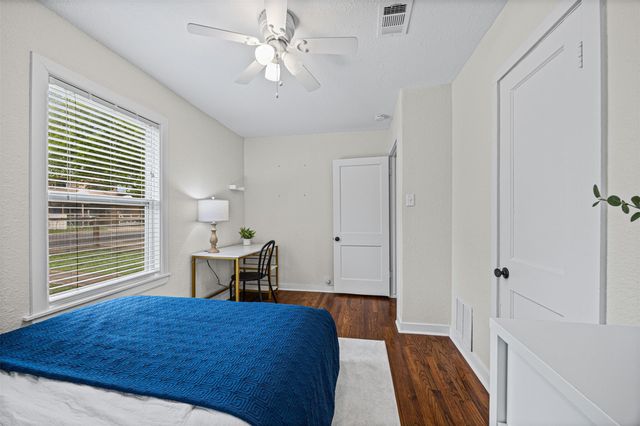 2403 S 2nd ST, Austin, TX 78704