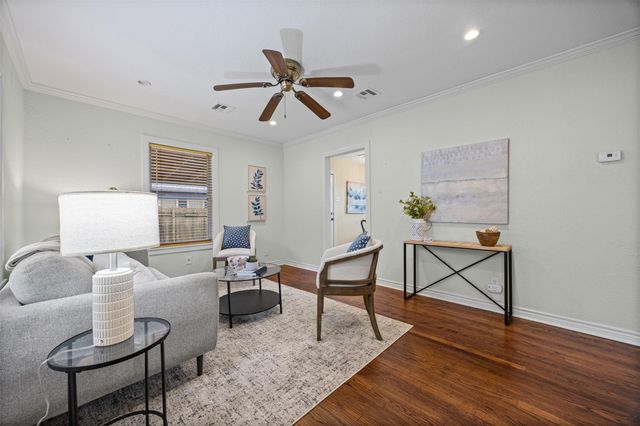 2403 S 2nd ST, Austin, TX 78704