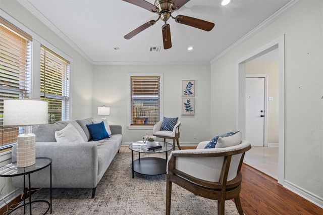 2403 S 2nd ST, Austin, TX 78704