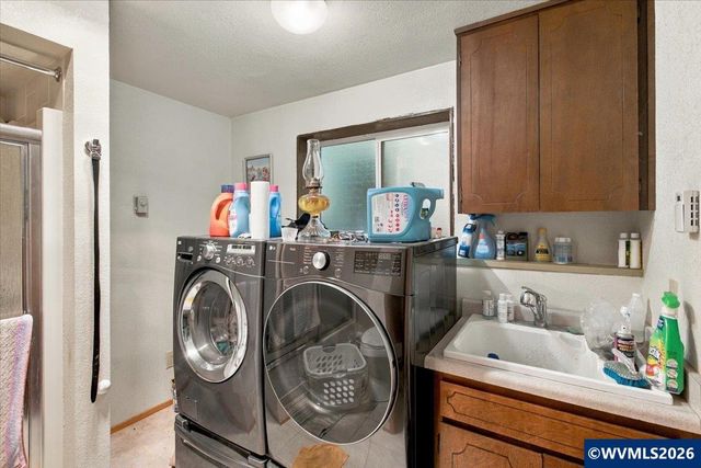 2941 NW Independence Hwy, Albany, OR 97321
