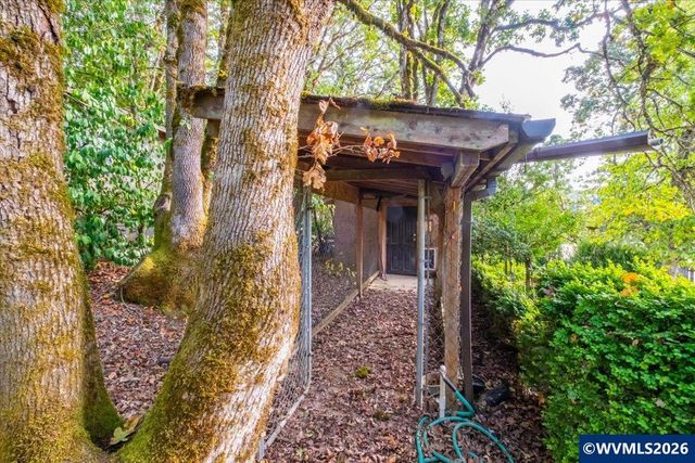2941 NW Independence Hwy, Albany, OR 97321