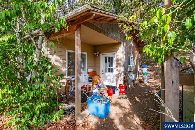 2941 NW Independence Hwy, Albany, OR 97321