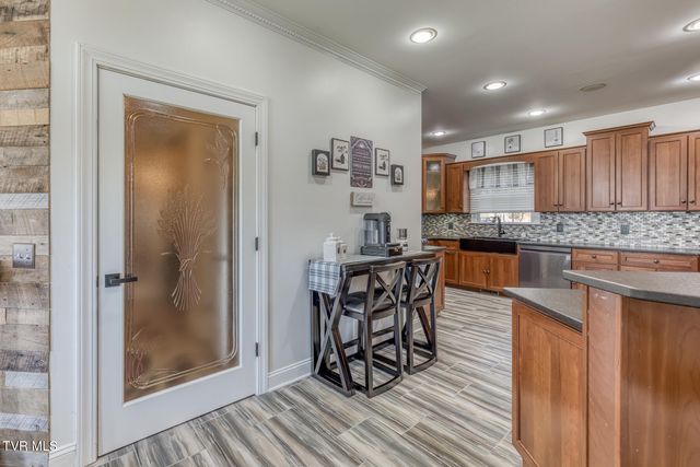 18348 Buffalo Pond Road, Bristol, VA 24202