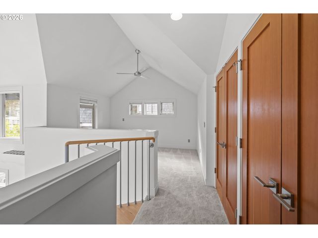 6925 Se Morrison Ave, Portland, OR 97215