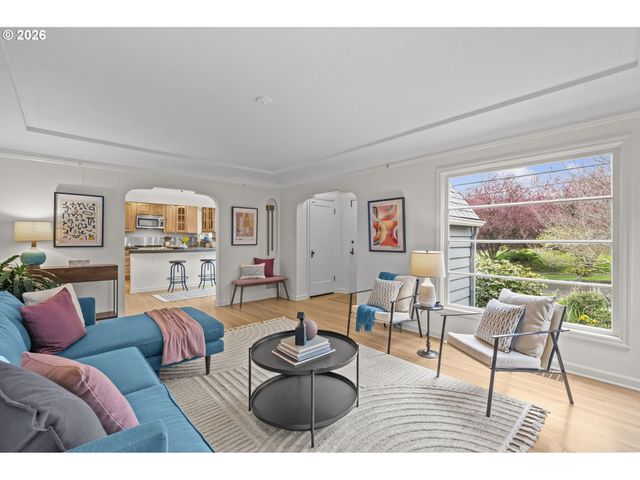 6925 Se Morrison Ave, Portland, OR 97215