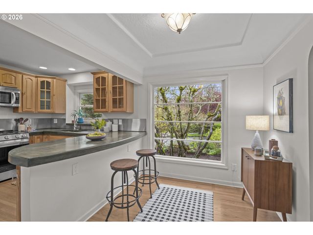 6925 Se Morrison Ave, Portland, OR 97215