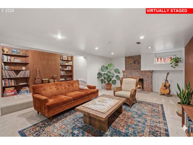 6925 Se Morrison Ave, Portland, OR 97215