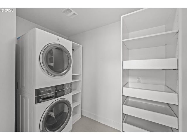 6925 Se Morrison Ave, Portland, OR 97215