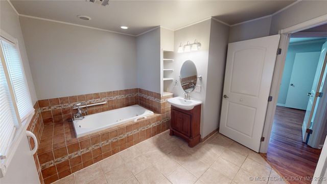 4538 S 23rd West Avenue, Tulsa, OK 74107